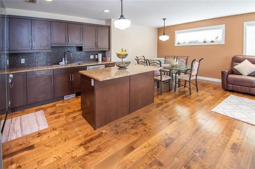 2 455 Pandora Avenue W, Winnipeg, MB - Indoor