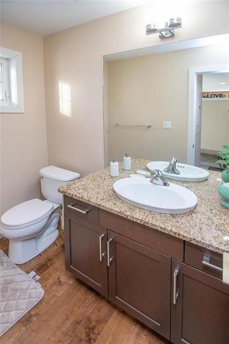 2 455 Pandora Avenue W, Winnipeg, MB - Indoor Photo Showing Bathroom