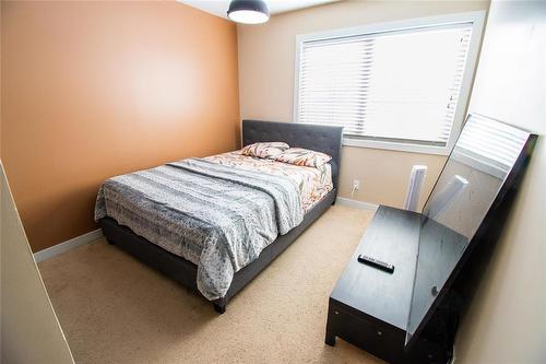 2 455 Pandora Avenue W, Winnipeg, MB - Indoor Photo Showing Bedroom