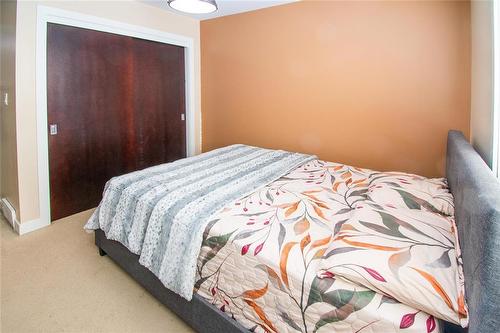 2 455 Pandora Avenue W, Winnipeg, MB - Indoor Photo Showing Bedroom