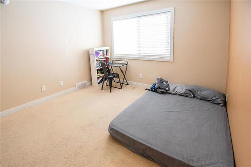 2 455 Pandora Avenue W, Winnipeg, MB - Indoor