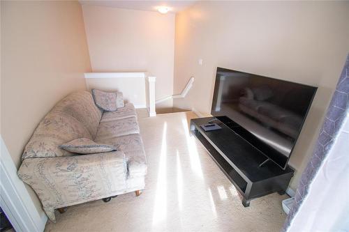 2 455 Pandora Avenue W, Winnipeg, MB - Indoor Photo Showing Living Room
