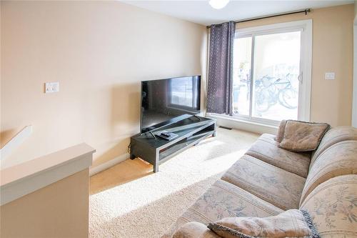 2 455 Pandora Avenue W, Winnipeg, MB - Indoor Photo Showing Other Room