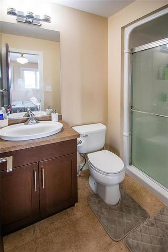2 455 Pandora Avenue W, Winnipeg, MB - Indoor Photo Showing Bathroom