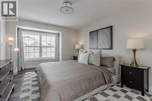 1450 Bishops Gate Unit# 401, Oakville, ON - Indoor Photo Showing Bedroom