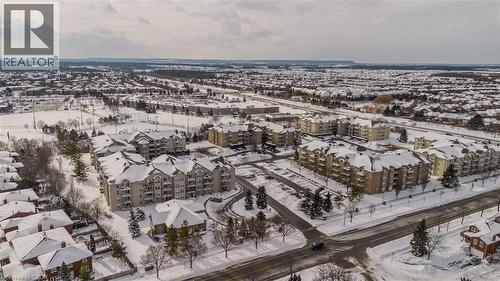 1450 Bishops Gate Unit# 401, Oakville, ON - Outdoor With View