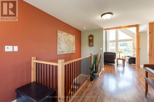 22910 Highbury Avenue N, Middlesex Centre (Bryanston), ON - Indoor Photo Showing Other Room