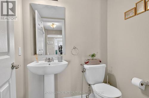 Powder room - 64 Feathertop Lane, Ottawa, ON - Indoor Photo Showing Bathroom