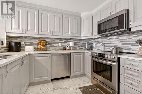 Kitchen - 64 Feathertop Lane, Ottawa, ON - Indoor Photo Showing Kitchen With Upgraded Kitchen