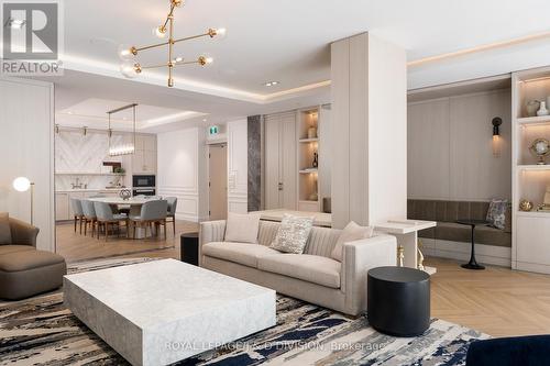 513 - 1 Strathgowan Avenue, Toronto, ON - Indoor Photo Showing Living Room