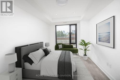 513 - 1 Strathgowan Avenue, Toronto, ON - Indoor Photo Showing Bedroom