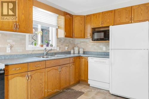 72 Gilbert Street, Belleville (Belleville Ward), ON - Indoor Photo Showing Kitchen With Double Sink