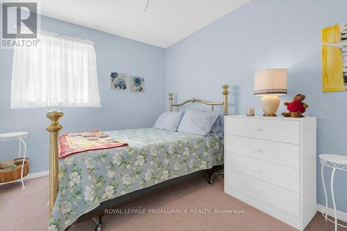 72 Gilbert Street, Belleville (Belleville Ward), ON - Indoor Photo Showing Bedroom