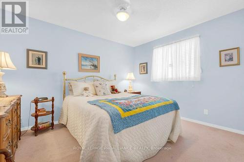 72 Gilbert Street, Belleville (Belleville Ward), ON - Indoor Photo Showing Bedroom
