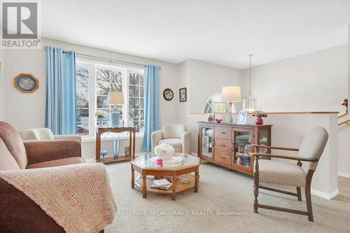 72 Gilbert Street, Belleville (Belleville Ward), ON - Indoor Photo Showing Living Room