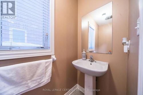 408 Bessborough Drive, Milton, ON - Indoor Photo Showing Bathroom