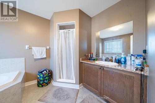 408 Bessborough Drive, Milton, ON - Indoor Photo Showing Bathroom