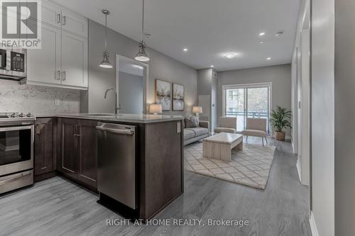 109 - 102 Grovewood Common, Oakville, ON - Indoor Photo Showing Kitchen With Upgraded Kitchen