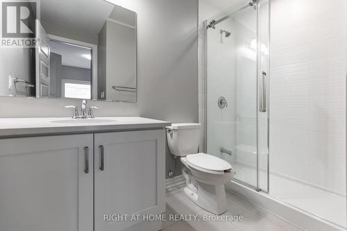 109 - 102 Grovewood Common, Oakville, ON - Indoor Photo Showing Bathroom