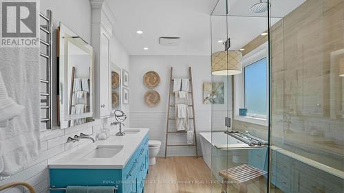 47 Livingstone Drive, Hamilton, ON - Indoor Photo Showing Bathroom