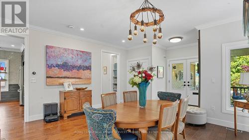 47 Livingstone Drive, Hamilton, ON - Indoor Photo Showing Dining Room