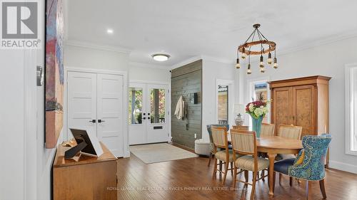 47 Livingstone Drive, Hamilton, ON - Indoor Photo Showing Dining Room