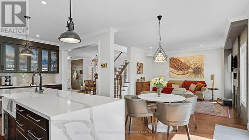 47 Livingstone Drive, Hamilton, ON - Indoor Photo Showing Dining Room