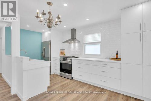 61 Delaney Street, Quinte West (Trenton Ward), ON - Indoor Photo Showing Kitchen With Upgraded Kitchen