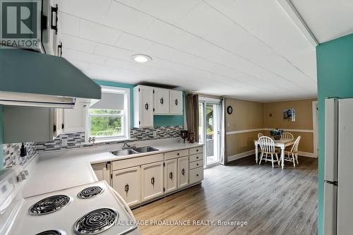 843 County 35 Road, Trent Hills, ON - Indoor Photo Showing Kitchen With Double Sink