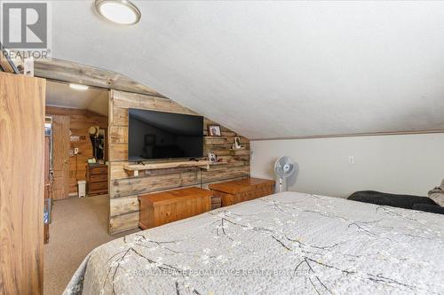 1442 Quin Mo Lac Road, Tweed (Hungerford (Twp)), ON - Indoor Photo Showing Bedroom
