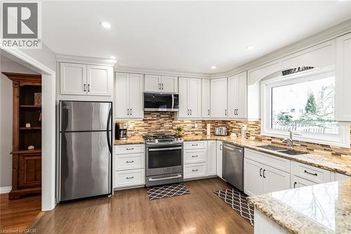 43 Buchanan Drive, Caledonia, ON - Indoor Photo Showing Kitchen With Double Sink
