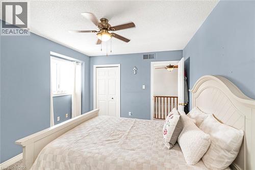 43 Buchanan Drive, Caledonia, ON - Indoor Photo Showing Bedroom