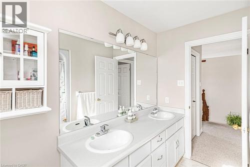 43 Buchanan Drive, Caledonia, ON - Indoor Photo Showing Bathroom