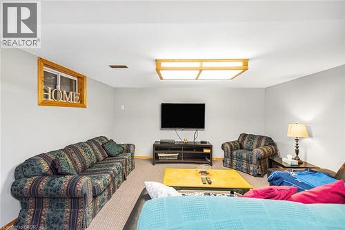 43 Buchanan Drive, Caledonia, ON - Indoor Photo Showing Living Room