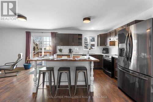 343 Sunrise Crescent, Kingston (East Gardiners Rd), ON - Indoor Photo Showing Kitchen With Stainless Steel Kitchen With Double Sink