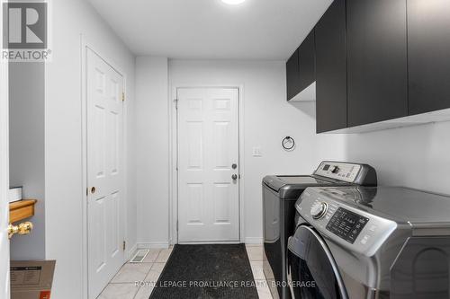 343 Sunrise Crescent, Kingston (East Gardiners Rd), ON - Indoor Photo Showing Laundry Room