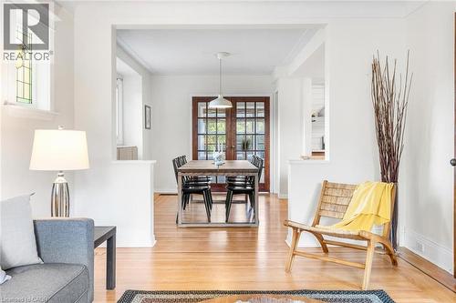 263 Houghton Avenue S, Hamilton, ON - Indoor Photo Showing Living Room