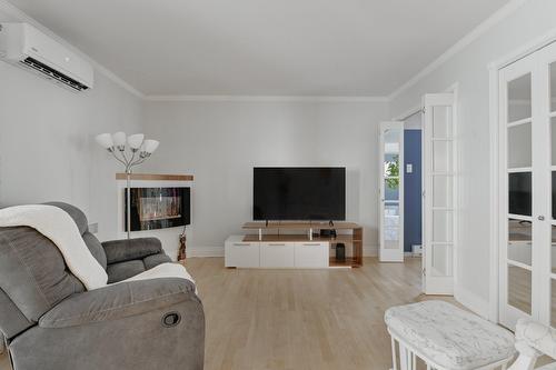 Living room - 1137 Rue De L'Aigue-Marine, Québec (Charlesbourg), QC - Indoor Photo Showing Living Room