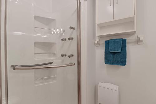 Bathroom - 1137 Rue De L'Aigue-Marine, Québec (Charlesbourg), QC - Indoor Photo Showing Bathroom