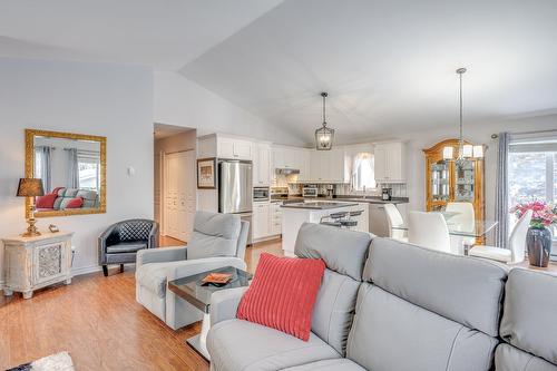 Overall view - 2013 Ch. Des Habitations-Des-Monts, Saint-Sauveur, QC - Indoor Photo Showing Living Room