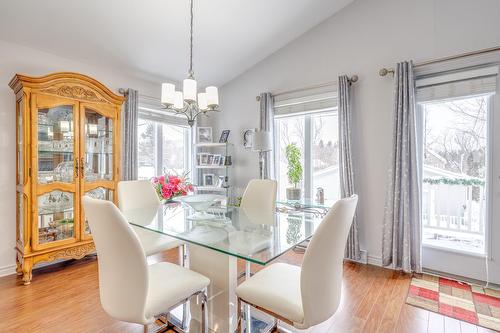 Dining room - 2013 Ch. Des Habitations-Des-Monts, Saint-Sauveur, QC - Indoor Photo Showing Dining Room