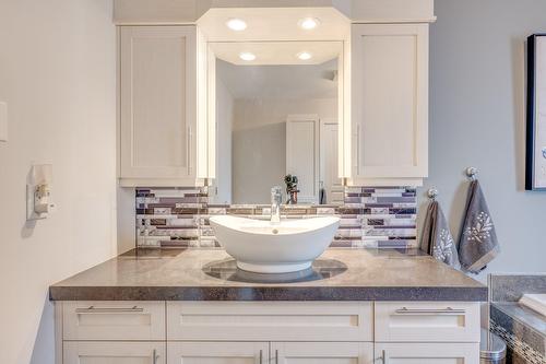 Bathroom - 2013 Ch. Des Habitations-Des-Monts, Saint-Sauveur, QC - Indoor Photo Showing Bathroom