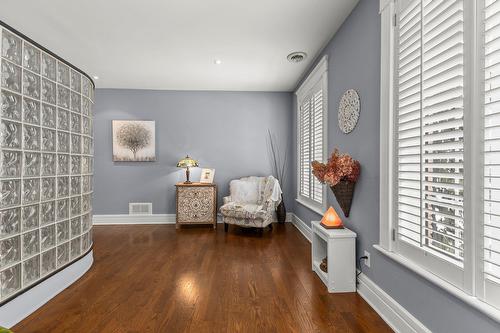 Salle de bains attenante à la CCP - 98 Ch. De La Sève, Rigaud, QC - Indoor Photo Showing Other Room