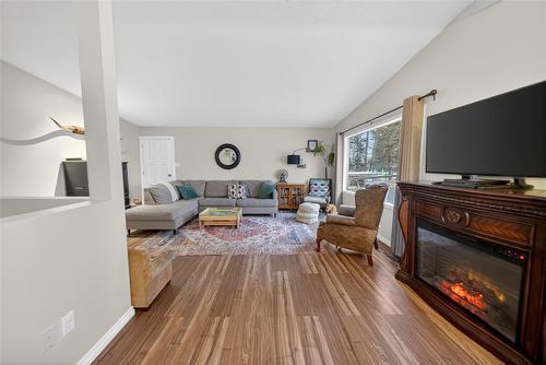 1020 19Th Avenue, Cranbrook, BC - Indoor With Fireplace