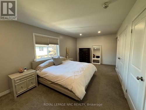 Master Bdrm - 11 Violet Street, St. Catharines (Grapeview), ON - Indoor Photo Showing Bedroom