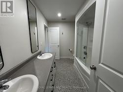 Ensuite Privilege to 5pce bath - 