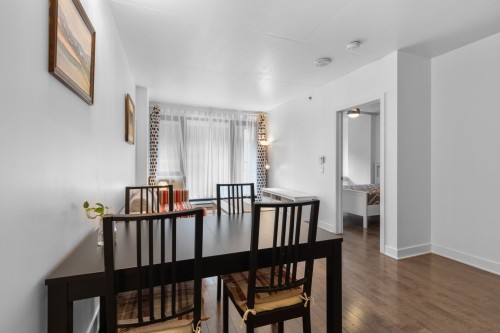 Salle à manger - 547-1414 Rue Chomedey, Montréal (Ville-Marie), QC - Indoor Photo Showing Other Room