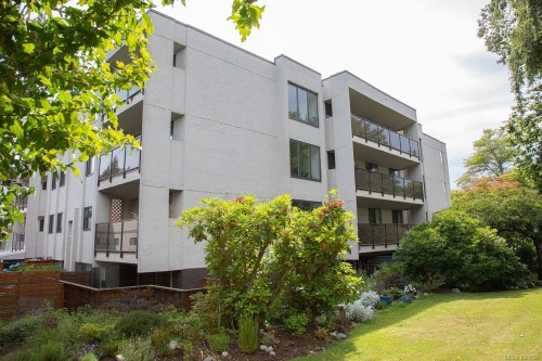 305-1151 Oscar St  Victoria, BC V8V 2X5
