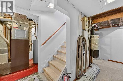 8527 Bowglen Road Nw, Calgary, AB - Indoor Photo Showing Other Room