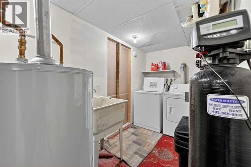 8527 Bowglen Road Nw, Calgary, AB - Indoor Photo Showing Laundry Room